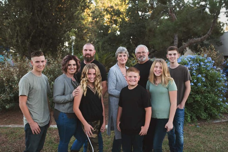 Extended family session with grandparents teenagers Bakersfield ca