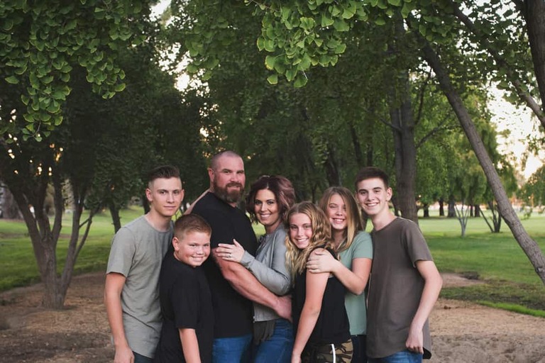 Extended family session with grandparents teenagers Bakersfield ca