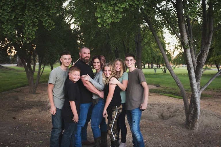 Extended family session with grandparents teenagers Bakersfield ca